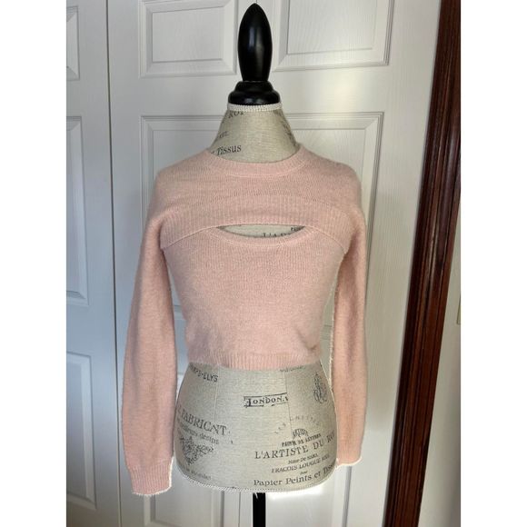 Tilly's Sky and Sparrow Fuzzy Cropped Shrug Pink Size M - Picture 1 of 11